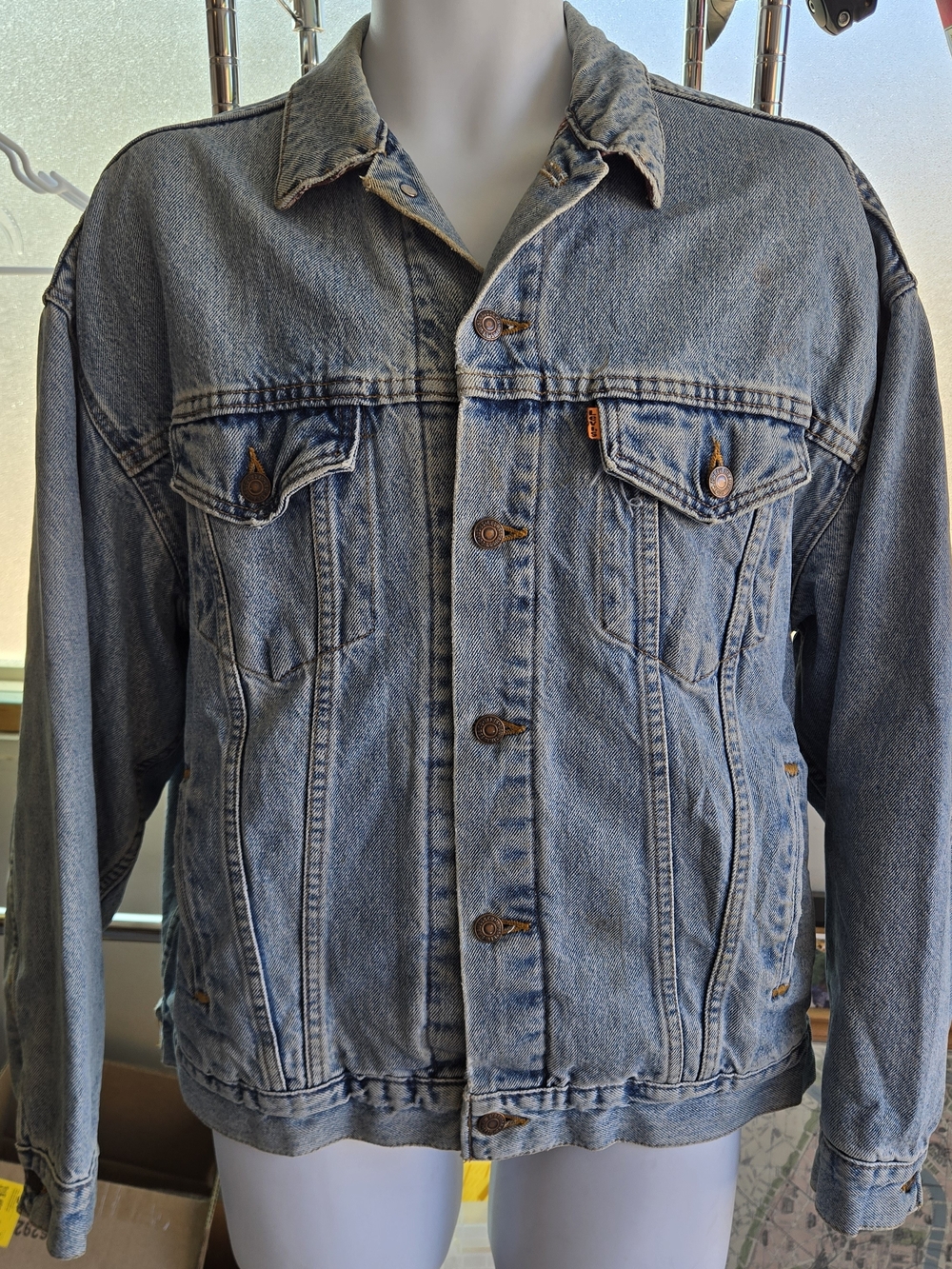 Vintage Levi's Orange Tab Men’s Light Blue Denim Trucker Jacket Made In USA